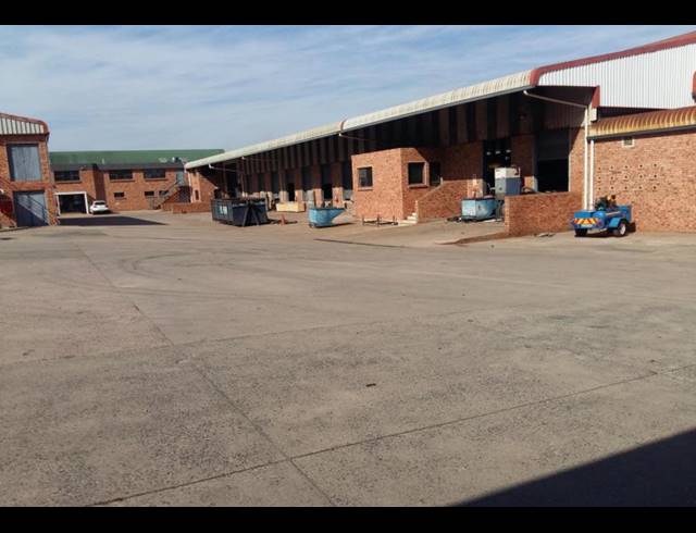 3,684M² WAREHOUSE FOR SALE IN WESTMEAD